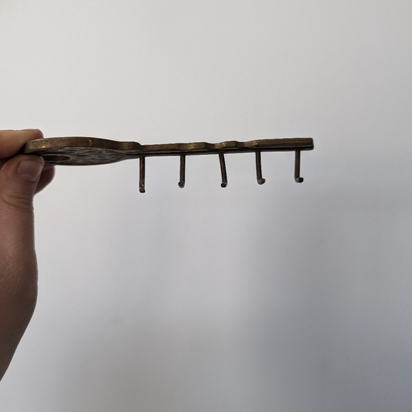 Vintage brass key holder - Picture 3 of 5